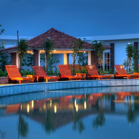 K Resort Pondicherry Esterno foto