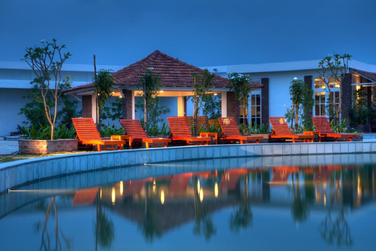 K Resort Pondicherry Esterno foto